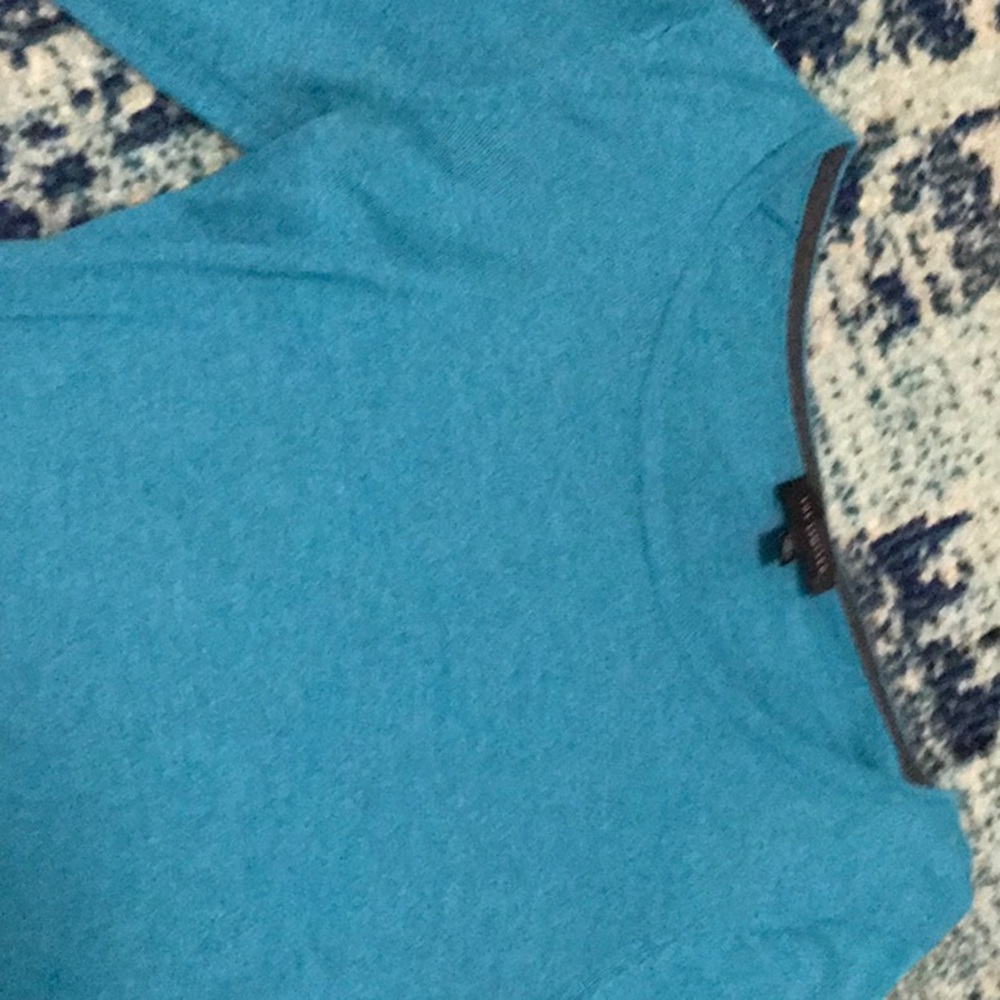 Blue top - Picture 3 of 3